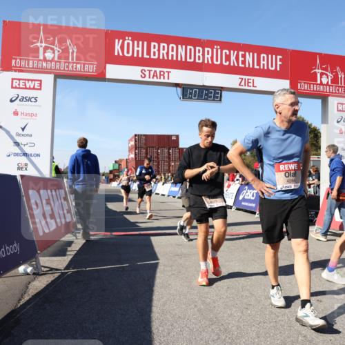 03.10.2025 - Köhlbrandbrückenlauf Lena Gebhardt http://msf.ph/oto/9045925 03.10.2025 13:01:33 Ziel 4047, 4073, 4199, 4219, 4220, 4284, 4292, 4304, 5424, 6187, 6775, 6801 meine-sportfotos.de
