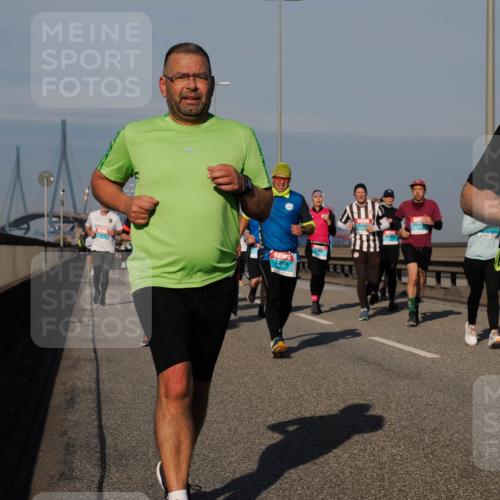 03.10.2025 - Köhlbrandbrückenlauf Fabian Wolf http://msf.ph/oto/9045929 03.10.2025 09:58:10 Position 3  meine-sportfotos.de