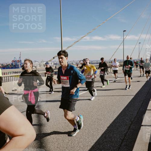 03.10.2025 - Köhlbrandbrückenlauf Michael Burmester http://msf.ph/oto/9045944 03.10.2025 12:28:24 Position 1 6788 meine-sportfotos.de