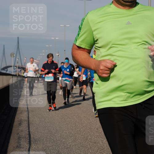 03.10.2025 - Köhlbrandbrückenlauf Fabian Wolf http://msf.ph/oto/9045949 03.10.2025 09:58:10 Position 3  meine-sportfotos.de