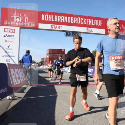 03.10.2025 - Köhlbrandbrückenlauf Lena Gebhardt http://msf.ph/oto/9045950 03.10.2025 13:01:34 Ziel 4047, 4073, 4199, 4219, 4220, 4257, 4284, 4292, 4304, 5424, 6187, 6775, 6801 meine-sportfotos.de