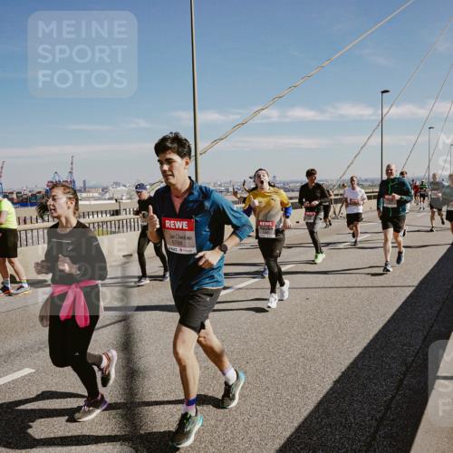 03.10.2025 - Köhlbrandbrückenlauf Michael Burmester http://msf.ph/oto/9045951 03.10.2025 12:28:24 Position 1 6788 meine-sportfotos.de