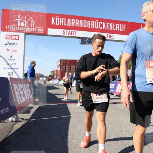 03.10.2025 - Köhlbrandbrückenlauf Lena Gebhardt http://msf.ph/oto/9045958 03.10.2025 13:01:34 Ziel 4047, 4073, 4199, 4219, 4220, 4257, 4284, 4292, 4304, 5424, 6187, 6775, 6801 meine-sportfotos.de