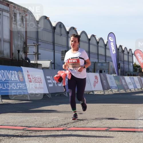 03.10.2025 - Köhlbrandbrückenlauf Luisa Fischer http://msf.ph/oto/9045983 03.10.2025 13:46:54 Ziel 7034, 5275, 5295, 5372, 5388, 5759, 6558 meine-sportfotos.de