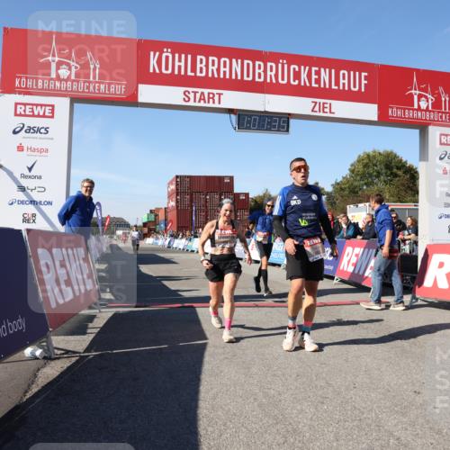 03.10.2025 - Köhlbrandbrückenlauf Lena Gebhardt http://msf.ph/oto/9045989 03.10.2025 13:01:36 Ziel 4047, 4073, 4219, 4220, 4257, 4284, 4292, 4304, 5424, 6775, 6801 meine-sportfotos.de