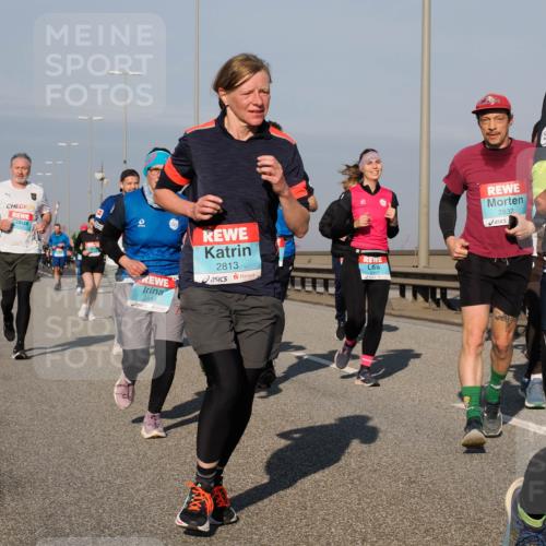 03.10.2025 - Köhlbrandbrückenlauf Fabian Wolf http://msf.ph/oto/9046011 03.10.2025 09:58:13 Position 3 24, 2954, 2813, 2832, 2956 meine-sportfotos.de