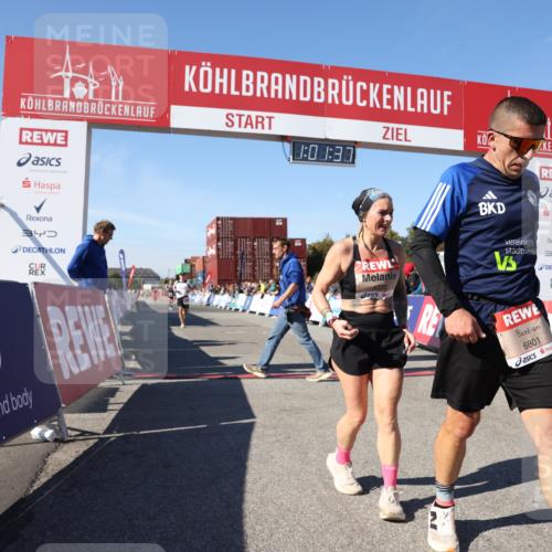 03.10.2025 - Köhlbrandbrückenlauf Lena Gebhardt http://msf.ph/oto/9046036 03.10.2025 13:01:38 Ziel 4047, 4073, 4219, 4220, 4257, 4284, 4292, 5424, 6801 meine-sportfotos.de