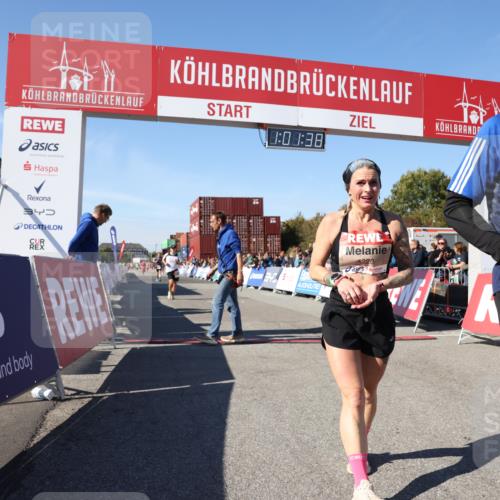03.10.2025 - Köhlbrandbrückenlauf Lena Gebhardt http://msf.ph/oto/9046044 03.10.2025 13:01:38 Ziel 4047, 4073, 4219, 4220, 4257, 4284, 4292, 5424, 6801 meine-sportfotos.de
