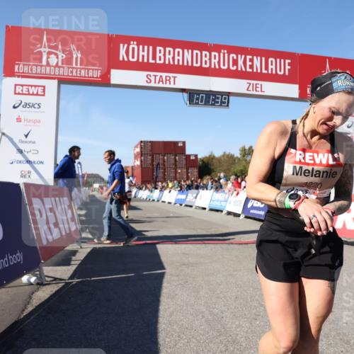 03.10.2025 - Köhlbrandbrückenlauf Lena Gebhardt http://msf.ph/oto/9046056 03.10.2025 13:01:39 Ziel 4047, 4073, 4219, 4220, 4257, 4284, 4292, 5424, 5671, 6801 meine-sportfotos.de