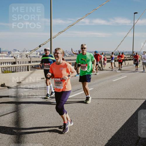 03.10.2025 - Köhlbrandbrückenlauf Michael Burmester http://msf.ph/oto/9046082 03.10.2025 12:28:33 Position 1 4853 meine-sportfotos.de