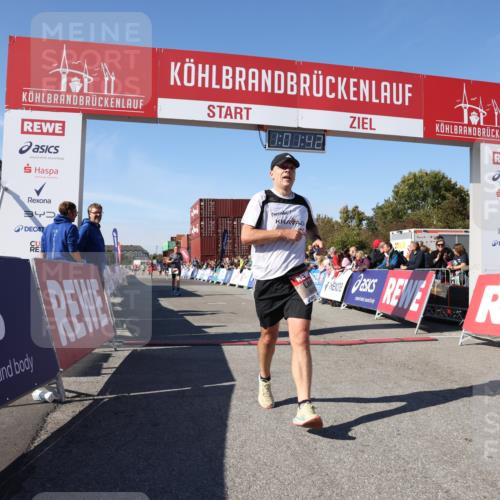03.10.2025 - Köhlbrandbrückenlauf Lena Gebhardt http://msf.ph/oto/9046104 03.10.2025 13:01:42 Ziel 4047, 4220, 4257, 5424, 5671, 6801 meine-sportfotos.de