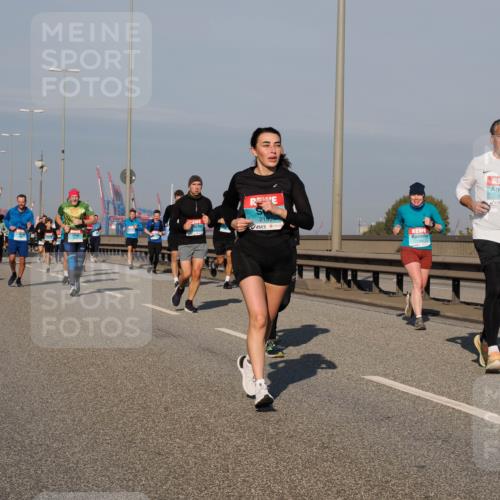 03.10.2025 - Köhlbrandbrückenlauf Fabian Wolf http://msf.ph/oto/9046140 03.10.2025 09:58:19 Position 3 2155, 1947 meine-sportfotos.de