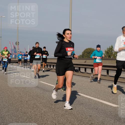 03.10.2025 - Köhlbrandbrückenlauf Fabian Wolf http://msf.ph/oto/9046150 03.10.2025 09:58:19 Position 3  meine-sportfotos.de