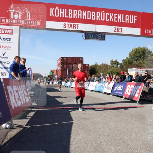 03.10.2025 - Köhlbrandbrückenlauf Lena Gebhardt http://msf.ph/oto/9046205 03.10.2025 13:01:50 Ziel 4162, 4206, 4257, 4258, 5671, 5692, 5718, 5739 meine-sportfotos.de