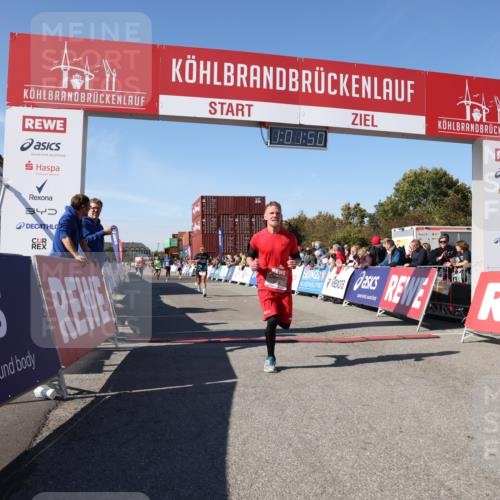 03.10.2025 - Köhlbrandbrückenlauf Lena Gebhardt http://msf.ph/oto/9046210 03.10.2025 13:01:51 Ziel 4162, 4206, 4258, 4543, 5671, 5692, 5718, 5739 meine-sportfotos.de