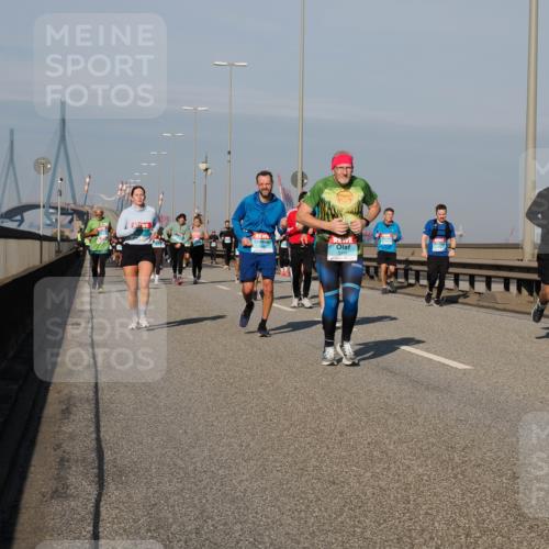03.10.2025 - Köhlbrandbrückenlauf Fabian Wolf http://msf.ph/oto/9046245 03.10.2025 09:58:23 Position 3 3348 meine-sportfotos.de