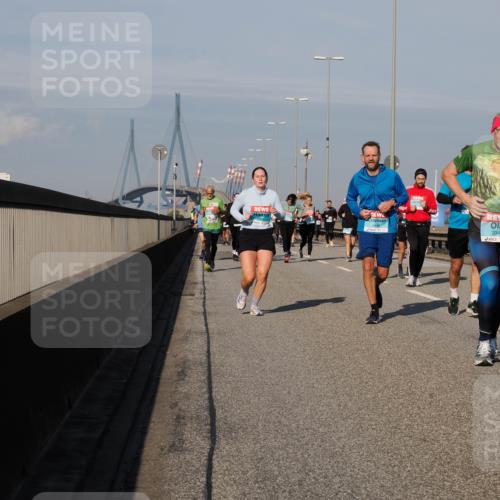 03.10.2025 - Köhlbrandbrückenlauf Fabian Wolf http://msf.ph/oto/9046263 03.10.2025 09:58:24 Position 3 3348 meine-sportfotos.de