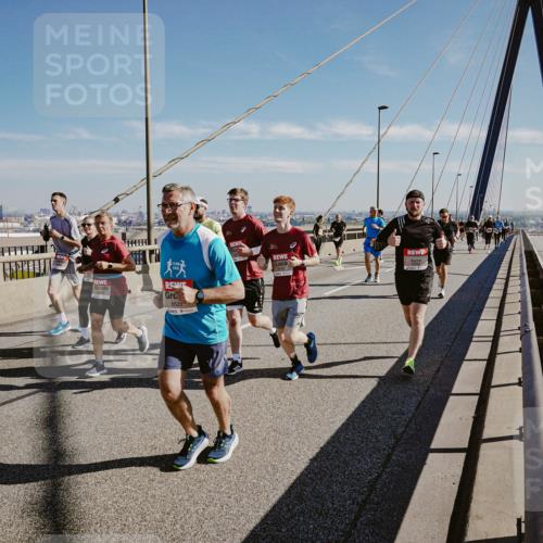 03.10.2025 - Köhlbrandbrückenlauf Michael Burmester http://msf.ph/oto/9046267 03.10.2025 12:28:46 Position 1 1, 6535 meine-sportfotos.de