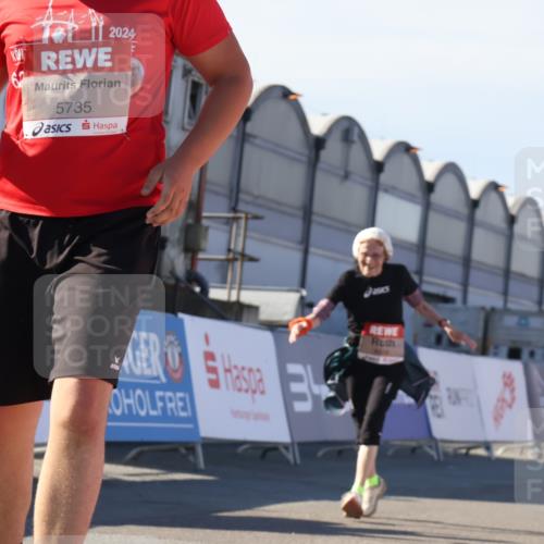 03.10.2025 - Köhlbrandbrückenlauf Luisa Fischer http://msf.ph/oto/9046279 03.10.2025 13:48:17 Ziel 4824, 5735, 6164, 6165 meine-sportfotos.de