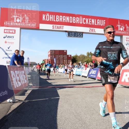 03.10.2025 - Köhlbrandbrückenlauf Lena Gebhardt http://msf.ph/oto/9046280 03.10.2025 13:01:55 Ziel 4025, 4118, 4162, 4206, 4258, 4543, 4907, 5671, 5692, 5703, 5718, 5739, 6235 meine-sportfotos.de
