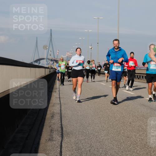 03.10.2025 - Köhlbrandbrückenlauf Fabian Wolf http://msf.ph/oto/9046284 03.10.2025 09:58:24 Position 3 2448, 3348 meine-sportfotos.de
