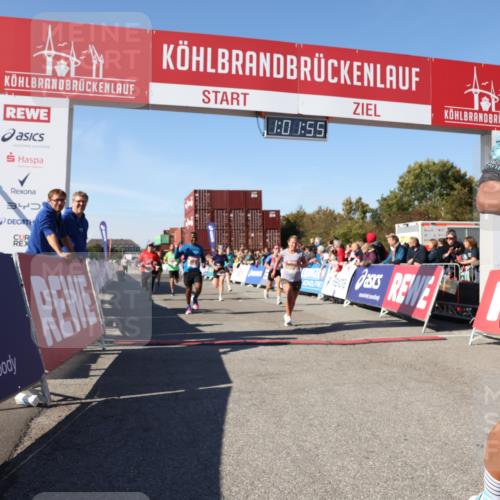 03.10.2025 - Köhlbrandbrückenlauf Lena Gebhardt http://msf.ph/oto/9046285 03.10.2025 13:01:55 Ziel 4025, 4118, 4162, 4206, 4258, 4543, 4907, 5671, 5692, 5703, 5718, 5739, 6235 meine-sportfotos.de
