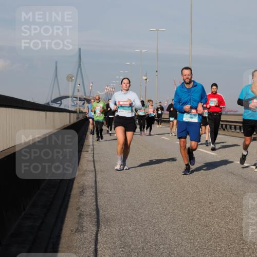 03.10.2025 - Köhlbrandbrückenlauf Fabian Wolf http://msf.ph/oto/9046289 03.10.2025 09:58:25 Position 3 2448, 3348 meine-sportfotos.de