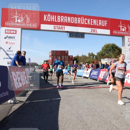 03.10.2025 - Köhlbrandbrückenlauf Lena Gebhardt http://msf.ph/oto/9046314 03.10.2025 13:01:57 Ziel 4025, 4118, 4162, 4206, 4258, 4543, 4907, 5692, 5703, 5718, 5739, 6235 meine-sportfotos.de