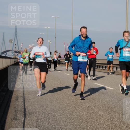 03.10.2025 - Köhlbrandbrückenlauf Fabian Wolf http://msf.ph/oto/9046318 03.10.2025 09:58:26 Position 3 3668, 2448, 3229 meine-sportfotos.de