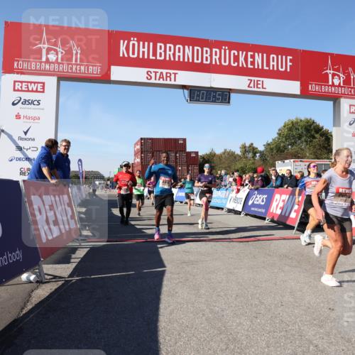 03.10.2025 - Köhlbrandbrückenlauf Lena Gebhardt http://msf.ph/oto/9046320 03.10.2025 13:01:57 Ziel 4025, 4118, 4162, 4206, 4258, 4543, 4907, 5692, 5703, 5718, 5739, 6235 meine-sportfotos.de
