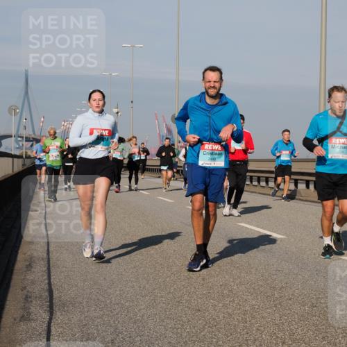 03.10.2025 - Köhlbrandbrückenlauf Fabian Wolf http://msf.ph/oto/9046323 03.10.2025 09:58:26 Position 3 2448, 3229 meine-sportfotos.de