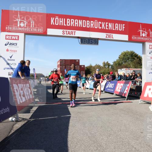 03.10.2025 - Köhlbrandbrückenlauf Lena Gebhardt http://msf.ph/oto/9046327 03.10.2025 13:01:57 Ziel 4025, 4118, 4162, 4206, 4258, 4543, 4907, 5692, 5703, 5718, 5739, 6235 meine-sportfotos.de
