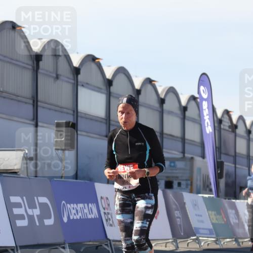 03.10.2025 - Köhlbrandbrückenlauf Luisa Fischer http://msf.ph/oto/9046329 03.10.2025 13:48:44 Ziel 8871, 5581 meine-sportfotos.de
