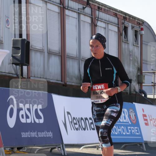 03.10.2025 - Köhlbrandbrückenlauf Luisa Fischer http://msf.ph/oto/9046355 03.10.2025 13:48:47 Ziel 7009, 8871, 5581 meine-sportfotos.de