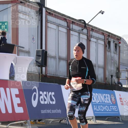 03.10.2025 - Köhlbrandbrückenlauf Luisa Fischer http://msf.ph/oto/9046361 03.10.2025 13:48:47 Ziel 7009, 8871, 5581 meine-sportfotos.de