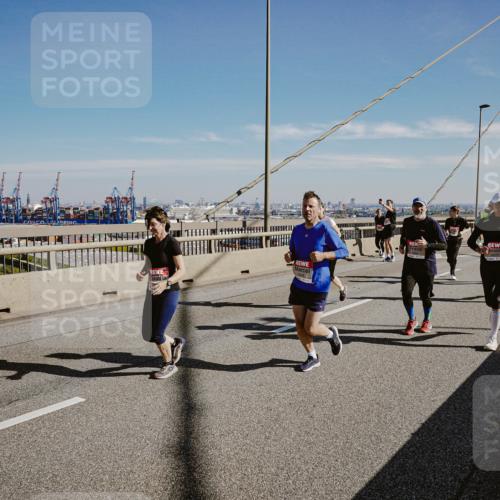 03.10.2025 - Köhlbrandbrückenlauf Michael Burmester http://msf.ph/oto/9046363 03.10.2025 12:28:53 Position 1  meine-sportfotos.de
