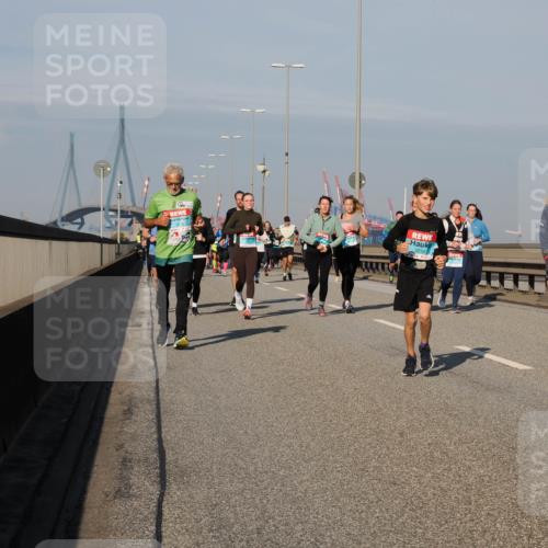 03.10.2025 - Köhlbrandbrückenlauf Fabian Wolf http://msf.ph/oto/9046388 03.10.2025 09:58:29 Position 3 3219, 3220 meine-sportfotos.de