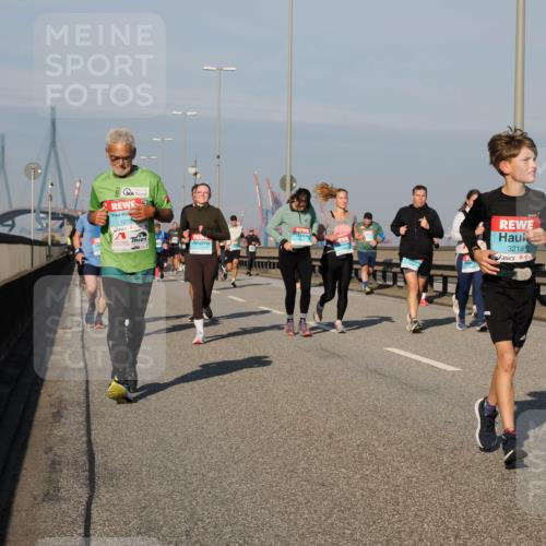 03.10.2025 - Köhlbrandbrückenlauf Fabian Wolf http://msf.ph/oto/9046441 03.10.2025 09:58:31 Position 3 1276, 3219 meine-sportfotos.de