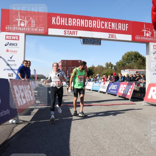 03.10.2025 - Köhlbrandbrückenlauf Lena Gebhardt http://msf.ph/oto/9046450 03.10.2025 13:02:03 Ziel 4025, 4118, 4162, 4206, 4258, 4543, 4907, 5692, 5703, 5718, 6032, 6235, 6461 meine-sportfotos.de