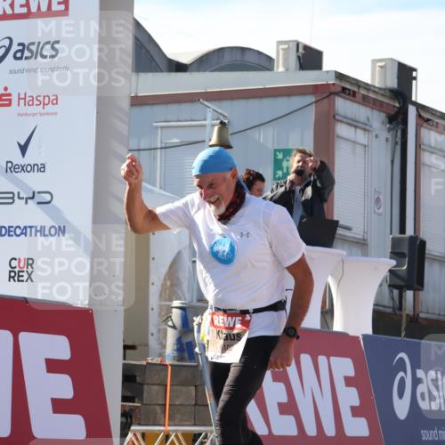 03.10.2025 - Köhlbrandbrückenlauf Luisa Fischer http://msf.ph/oto/9046463 03.10.2025 13:49:25 Ziel 5736, 6102 meine-sportfotos.de