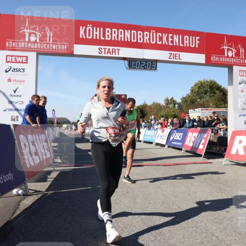 03.10.2025 - Köhlbrandbrückenlauf Lena Gebhardt http://msf.ph/oto/9046473 03.10.2025 13:02:04 Ziel 4025, 4118, 4162, 4206, 4258, 4543, 4907, 5703, 5718, 6032, 6235, 6461 meine-sportfotos.de