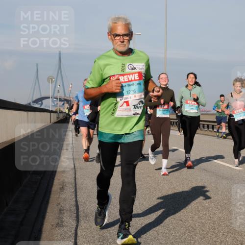 03.10.2025 - Köhlbrandbrückenlauf Fabian Wolf http://msf.ph/oto/9046486 03.10.2025 09:58:33 Position 3 2013, 1276, 1761, 3580, 1492 meine-sportfotos.de