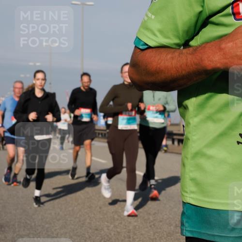 03.10.2025 - Köhlbrandbrückenlauf Fabian Wolf http://msf.ph/oto/9046520 03.10.2025 09:58:34 Position 3 14 meine-sportfotos.de