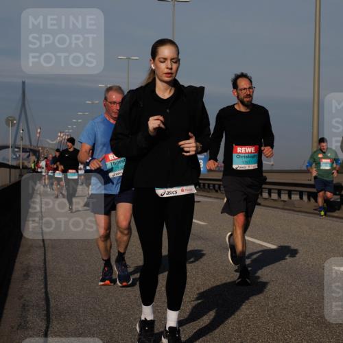 03.10.2025 - Köhlbrandbrückenlauf Fabian Wolf http://msf.ph/oto/9046551 03.10.2025 09:58:35 Position 3 132, 1797 meine-sportfotos.de