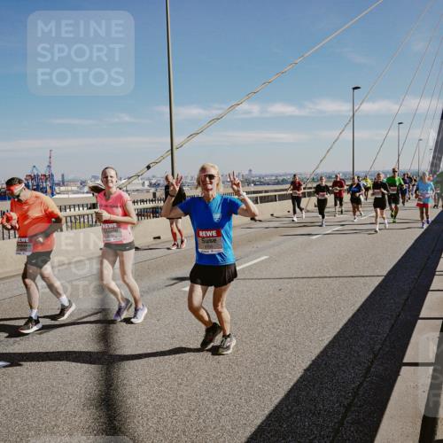 03.10.2025 - Köhlbrandbrückenlauf Michael Burmester http://msf.ph/oto/9046554 03.10.2025 12:29:07 Position 1 4788 meine-sportfotos.de