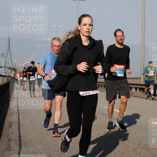 03.10.2025 - Köhlbrandbrückenlauf Fabian Wolf http://msf.ph/oto/9046557 03.10.2025 09:58:35 Position 3 1797 meine-sportfotos.de
