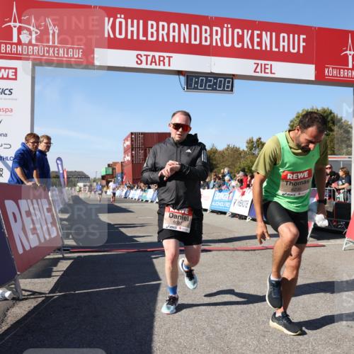 03.10.2025 - Köhlbrandbrückenlauf Lena Gebhardt http://msf.ph/oto/9046564 03.10.2025 13:02:08 Ziel 4025, 4109, 4118, 4281, 4907, 5703, 6032, 6235, 6461 meine-sportfotos.de