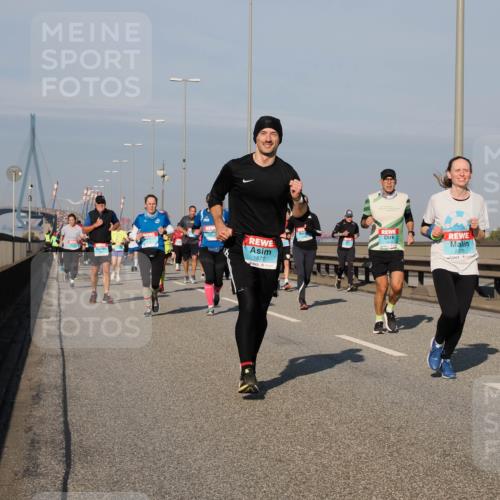 03.10.2025 - Köhlbrandbrückenlauf Fabian Wolf http://msf.ph/oto/9046599 03.10.2025 09:58:40 Position 3 1877, 2276 meine-sportfotos.de