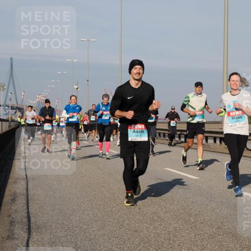 03.10.2025 - Köhlbrandbrückenlauf Fabian Wolf http://msf.ph/oto/9046606 03.10.2025 09:58:40 Position 3 1877, 2276 meine-sportfotos.de