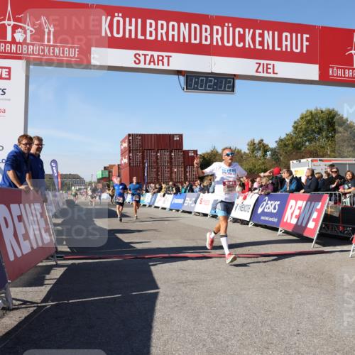 03.10.2025 - Köhlbrandbrückenlauf Lena Gebhardt http://msf.ph/oto/9046633 03.10.2025 13:02:13 Ziel 4109, 4130, 4281, 5617, 5697, 5845, 6032, 6461 meine-sportfotos.de